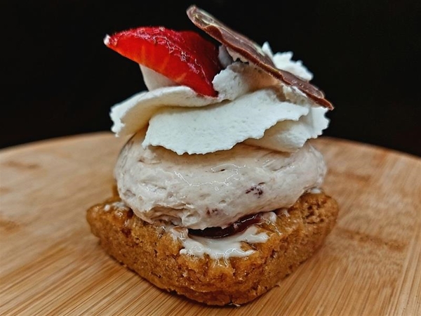 Vierkantje Aardbei Bavaroise